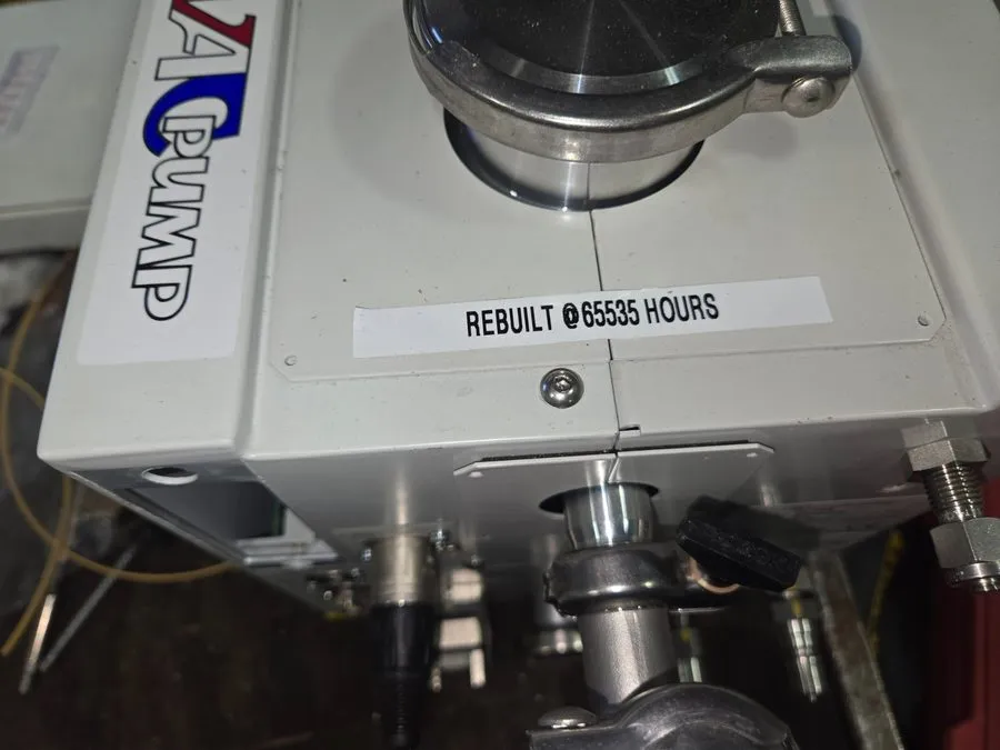 Насос iXL120 Edwards Dry Vacuum Pump IXL 120N Seller