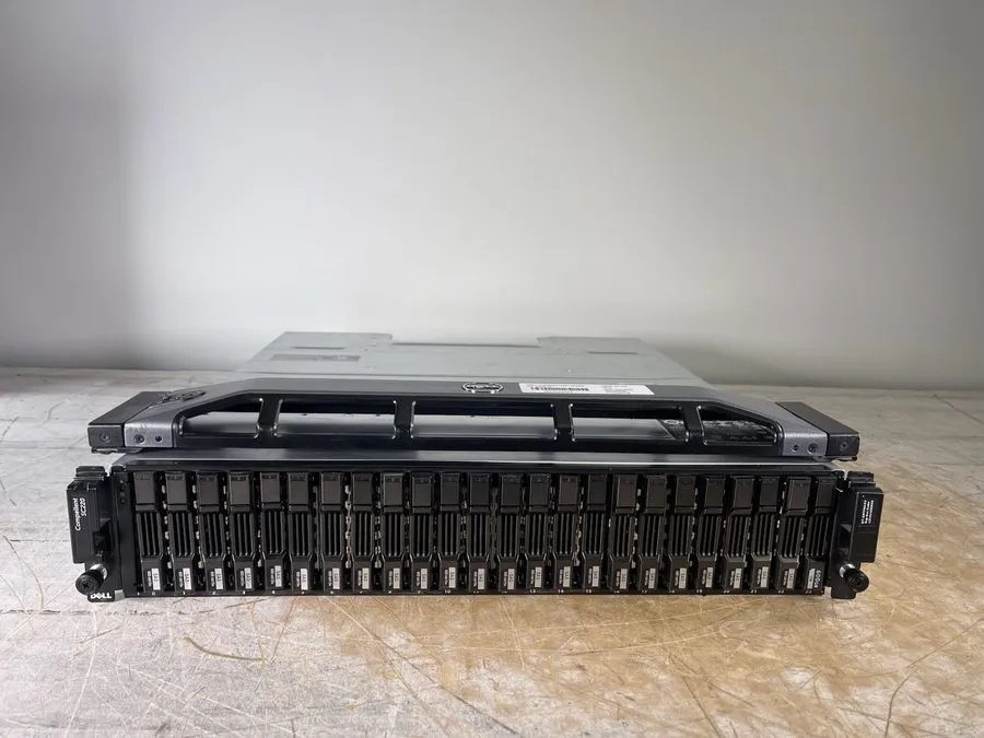 Блок питания Dell Compellent SC220 24-Bay 2.5 SAS Storage Array 2x EMM 2x 700W P — фото лота 2