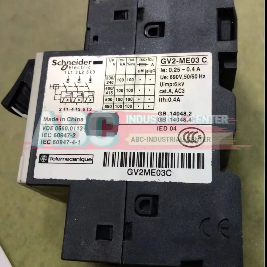 Автоматический выключатель Schneider GV2ME03C (0.25-0.4A) circuit breaker