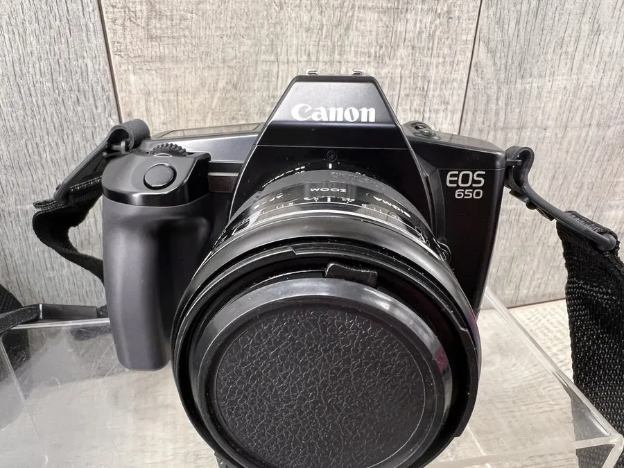 Объектив Canon EOS 650 SLR Film Camera Sigma 28-70mm F/3.5-4.5 Lens Case/Flash/M