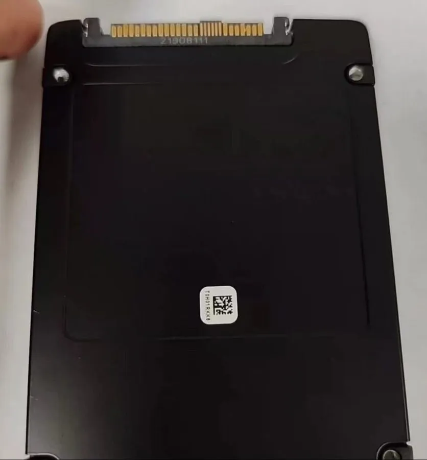 SSD-накопитель MICRON 7450 PRO 15.36TB SSD U.3 15mm Gen4 x4 NVMe MTFDKCC15T3TFR-