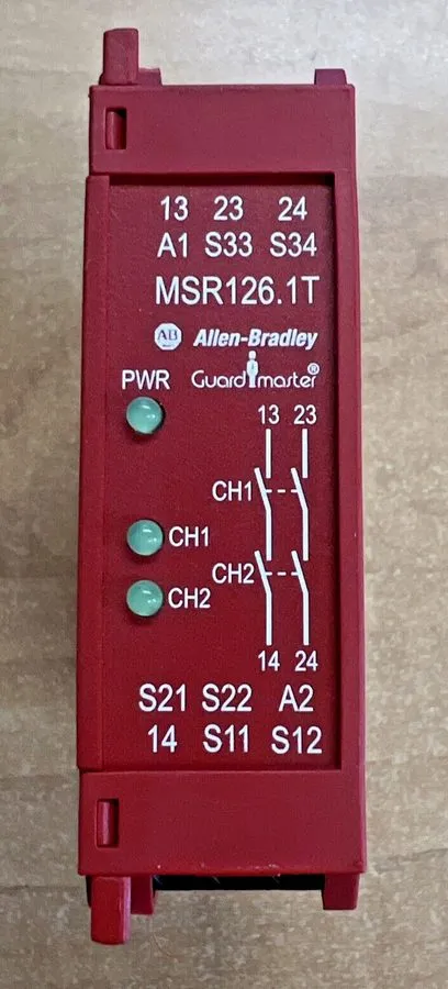 Реле безопасности Allen-Bradley Minotaur MSR126.1T 440R-N23114 Safety Relay 24V 