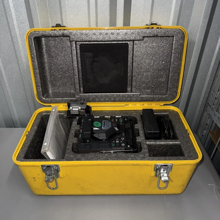 Сварочный аппарат Fujikura 17S Fiber Optic Fusion Splicer 2514 Arcs USA