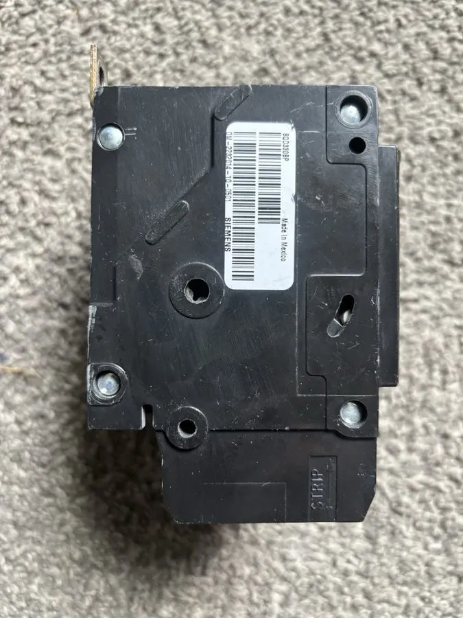 Автоматический выключатель SIEMENS BQD330BP CIRCUIT BREAKER 30A 480V 3P