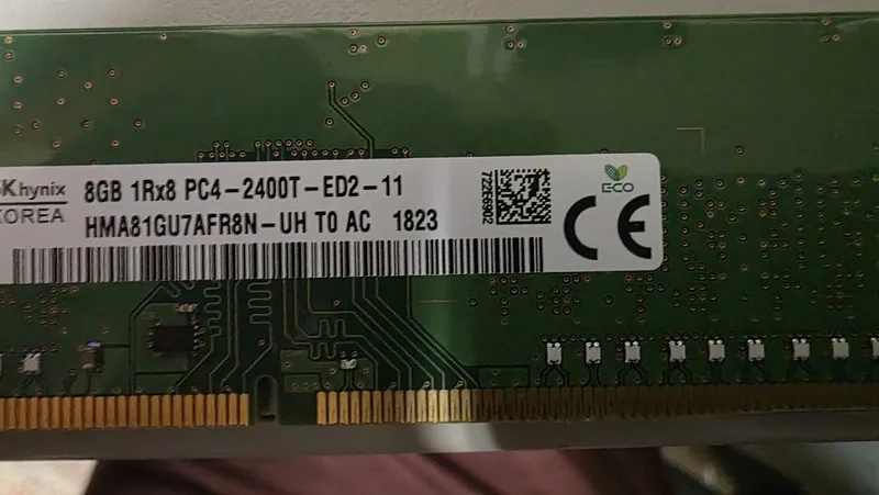 Модуль памяти SK Hynix 8GB DDR4 2400 HMA81GU7AFR8N-UH 288pin