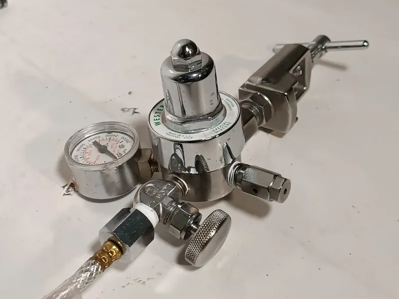 Трубопроводная арматура Western Medica SCS-10497 Special Mixture Compressed Gas 