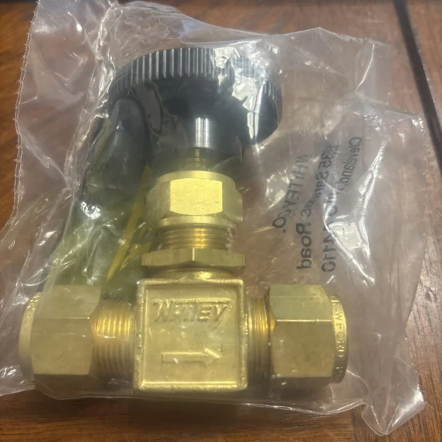 Клапан Swagelok B-1VS8 Needle Valve 1/2" Tube OD 316 Brass
