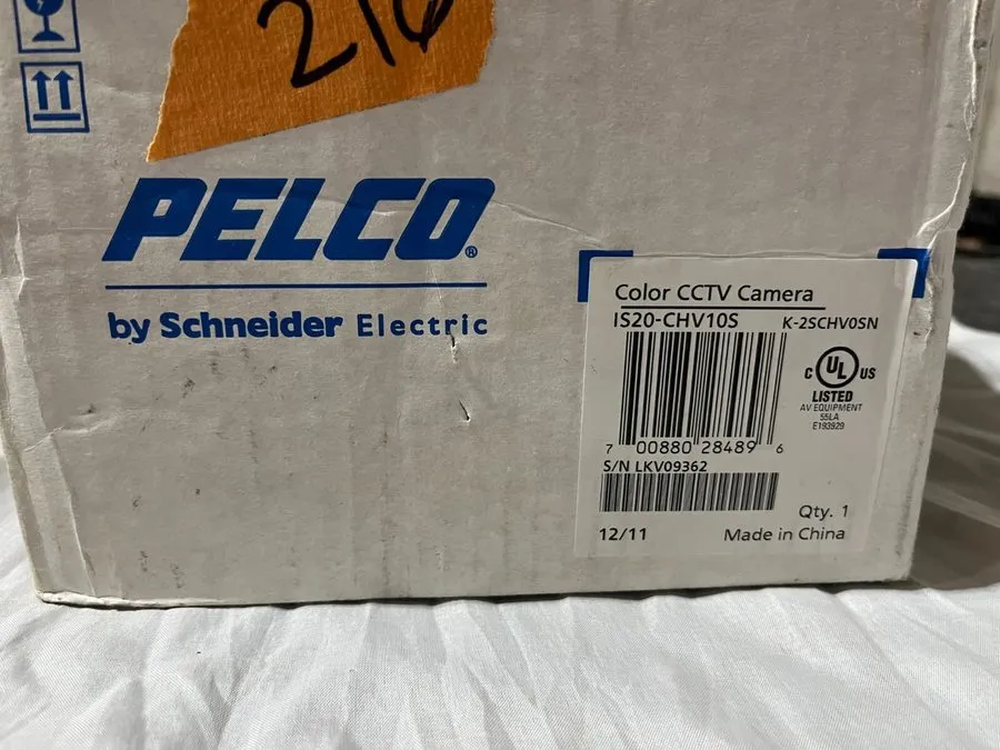 Камера Pelco IS20-CHV10S Color CCTV Camera