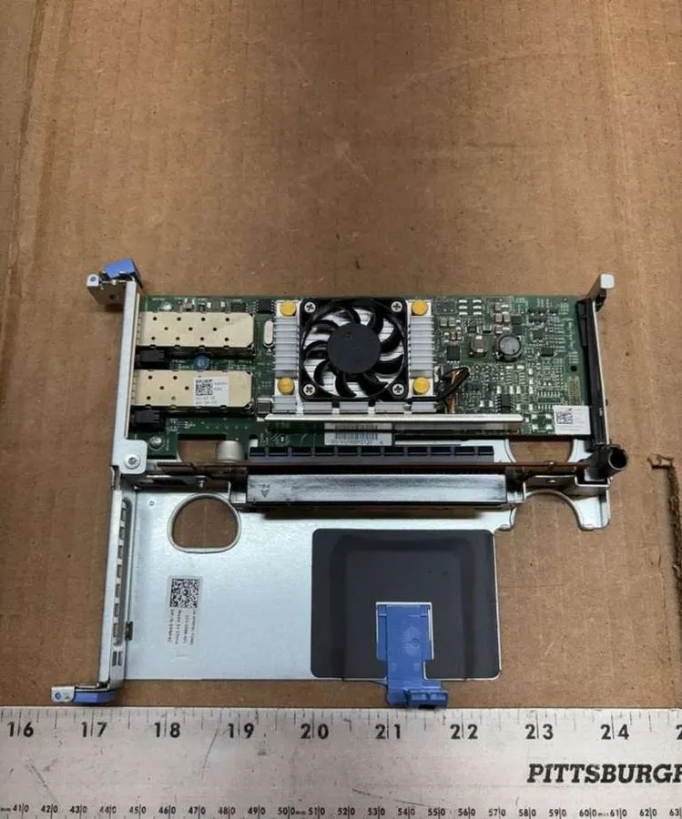 Трансивер Dell Y40PH 10GbE SFP+ NIC Broadcom 57810S w/ YNF4C PCIe Riser Assembly
