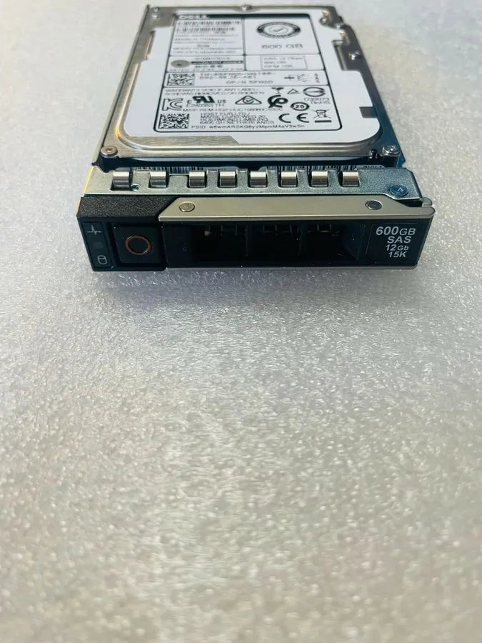 Жёсткий диск DELL 600GB 15K SAS 12G 2.5 Server HDD in Dell 14G/15G Tray R640 R74