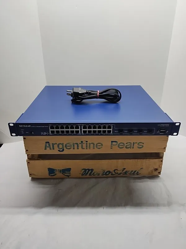 Коммутатор NETGEAR GSM7324 24-Port Layer 3 Managed Gigabit Ethernet Smart Switch — фото лота 1