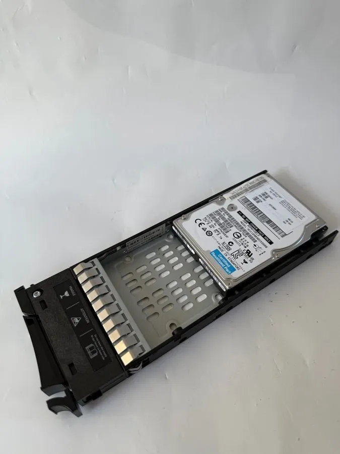Жёсткий диск IBM 00Y2684 900GB 10K 6G 2.5" HS SAS Storwize