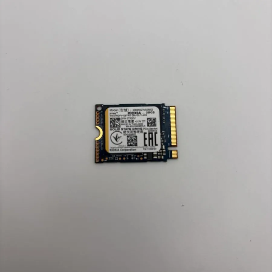 SSD-накопитель Kioxia Toshiba BG5 256GB KBG50ZNS256G SSD M.2 NVMe 2230 PCIe Gen4
