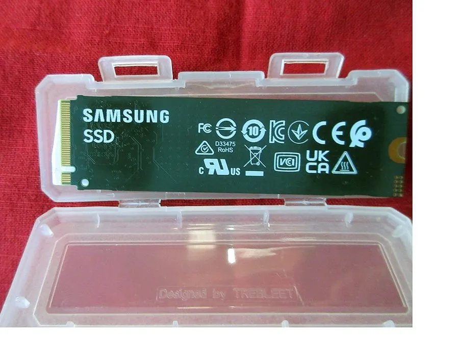 SSD-накопитель Samsung PM9C1B 512GB NVMe PCIe Gen4x4 M.2 2280 SSD Drive