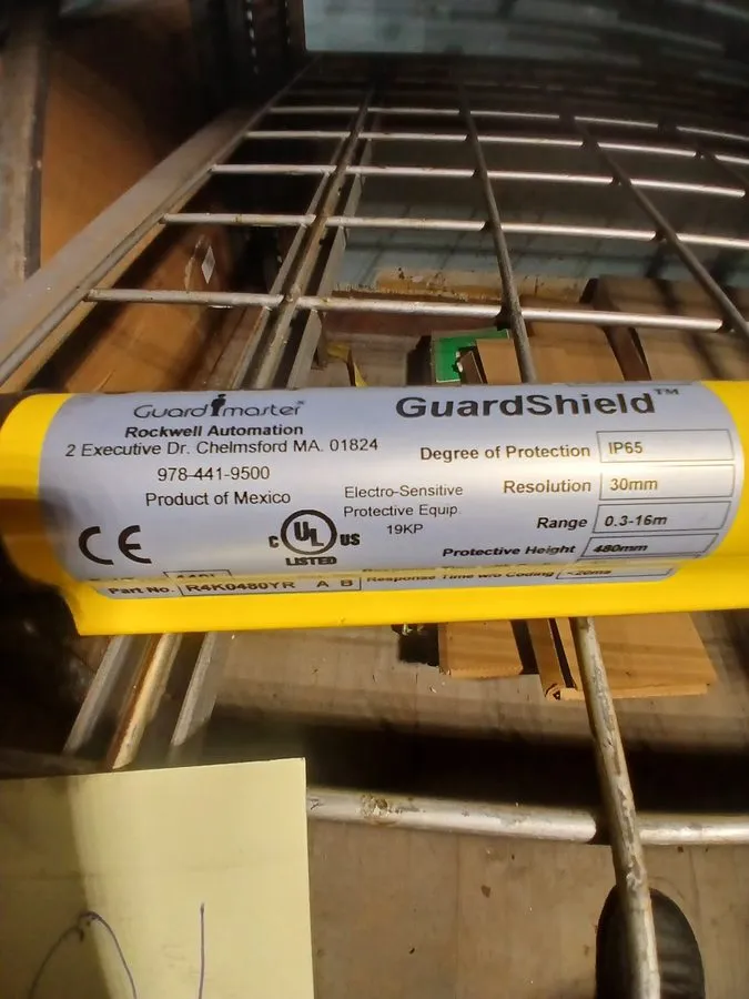 Световая завеса Allen Bradley 440L R4K0480YR GuardShield Safety Light Curtain — фото лота 1