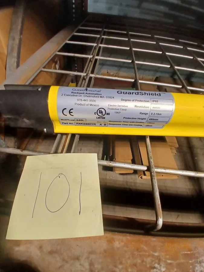 Световая завеса Allen Bradley 440L R4K0480YR GuardShield Safety Light Curtain — фото лота 2