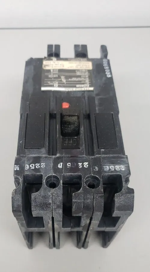 Автоматический выключатель Siemens ITE E43B020 20AMP 480V 3P Molded Case Circuit — фото лота 2