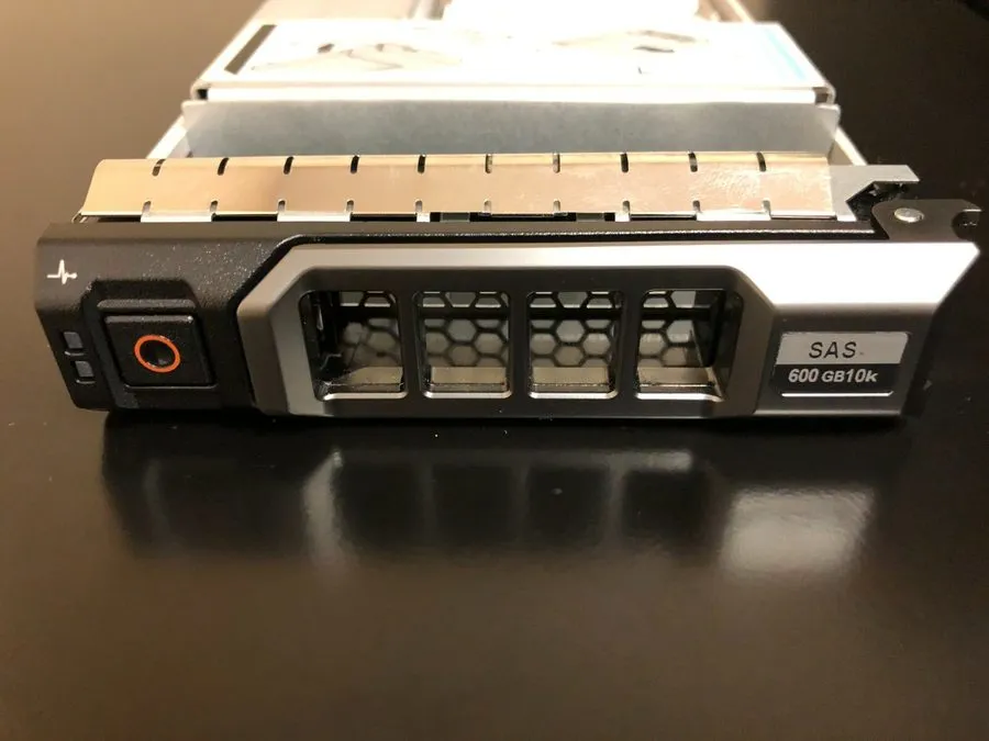 Жёсткий диск DELL 600GB 10K 12G 2.5INCH SAS HDD P6GJX