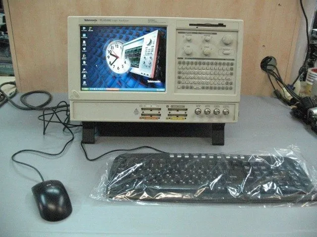 Логический анализатор Tektronix TLA5202 Logic Analyzer 68 ch 2GHz w/ 4 P6418 pro