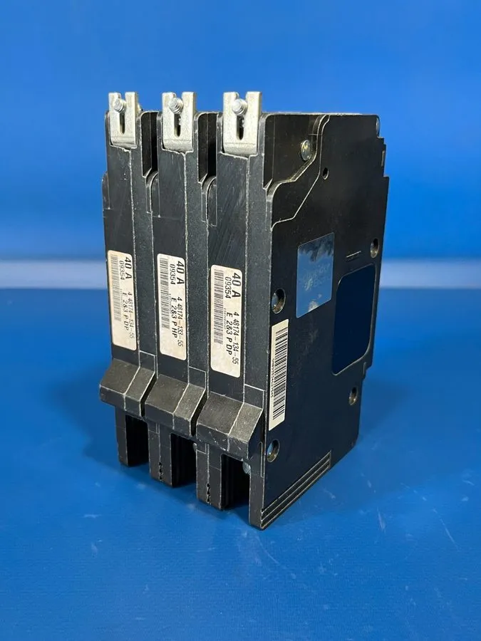Автоматический выключатель Square D EDB34040 40A 480V 3-Pole Molded Case Circuit