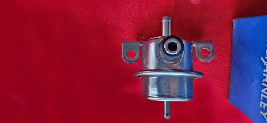 Трубопроводная арматура Fuel Injection Pressure Regulator Beck/Arnley 158-0242 — фото лота 1