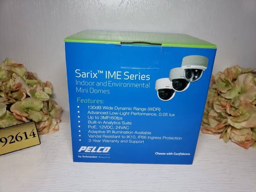 Камера Pelco IME322-1RS 3MP Sarix Enhanced 3mp Indoor Dome Camera With 9-22mm Le — фото лота 2