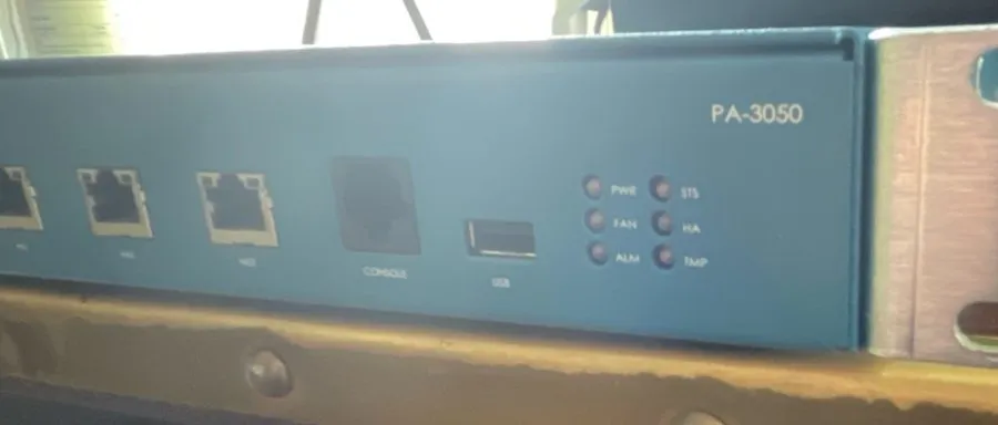 Межсетевой экран Palo Alto Networks PA-3050 Firewall