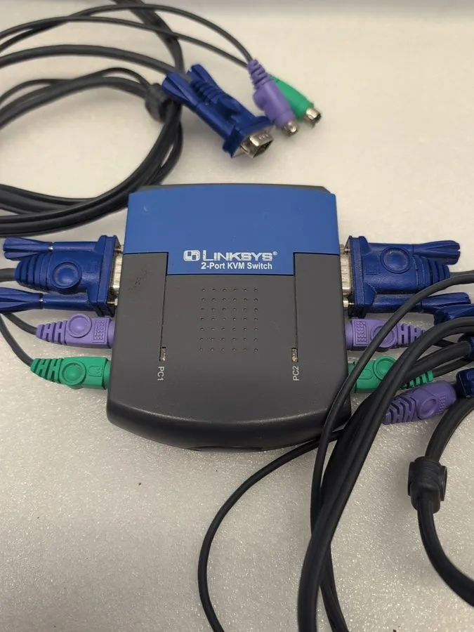 KVM-переключатель Linksys ProConnect (PS2KVM2) 2-Ports External KVM switch PS/2 — фото лота 1