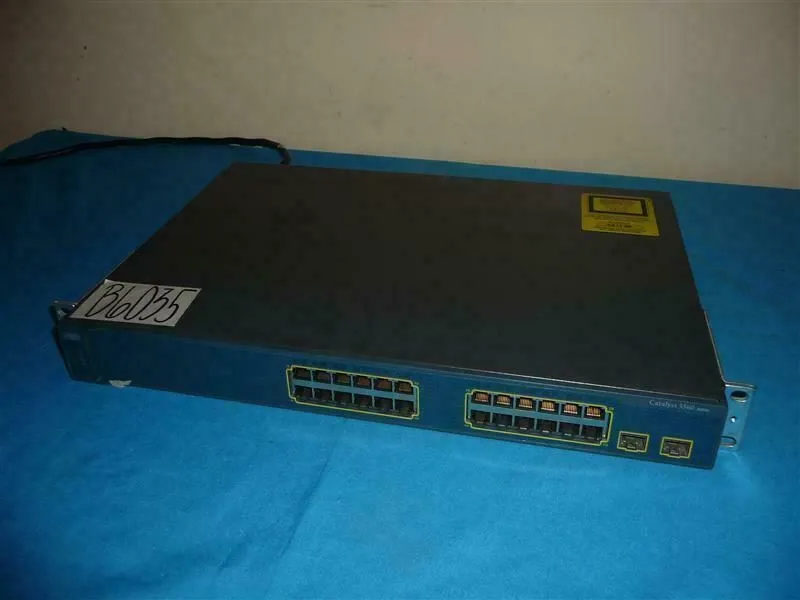 Коммутатор Cisco Systems WS-C3560-24TS-S Catalyst 3560-24TS SMI 24 Port Switch