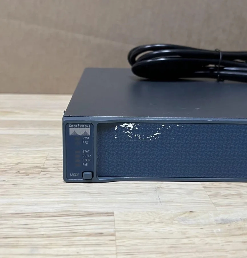 Коммутатор Cisco Catalyst 3560 Series PoE-24 Switch WS-3560-24PS-S — фото лота 1