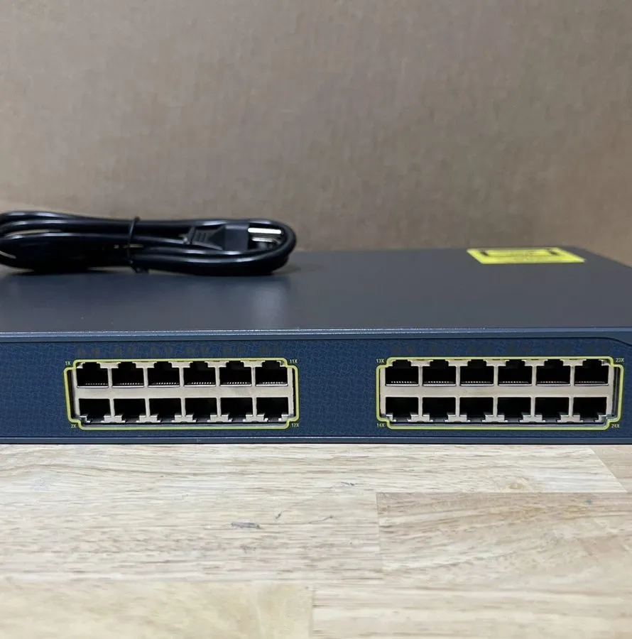 Коммутатор Cisco Catalyst 3560 Series PoE-24 Switch WS-3560-24PS-S — фото лота 2