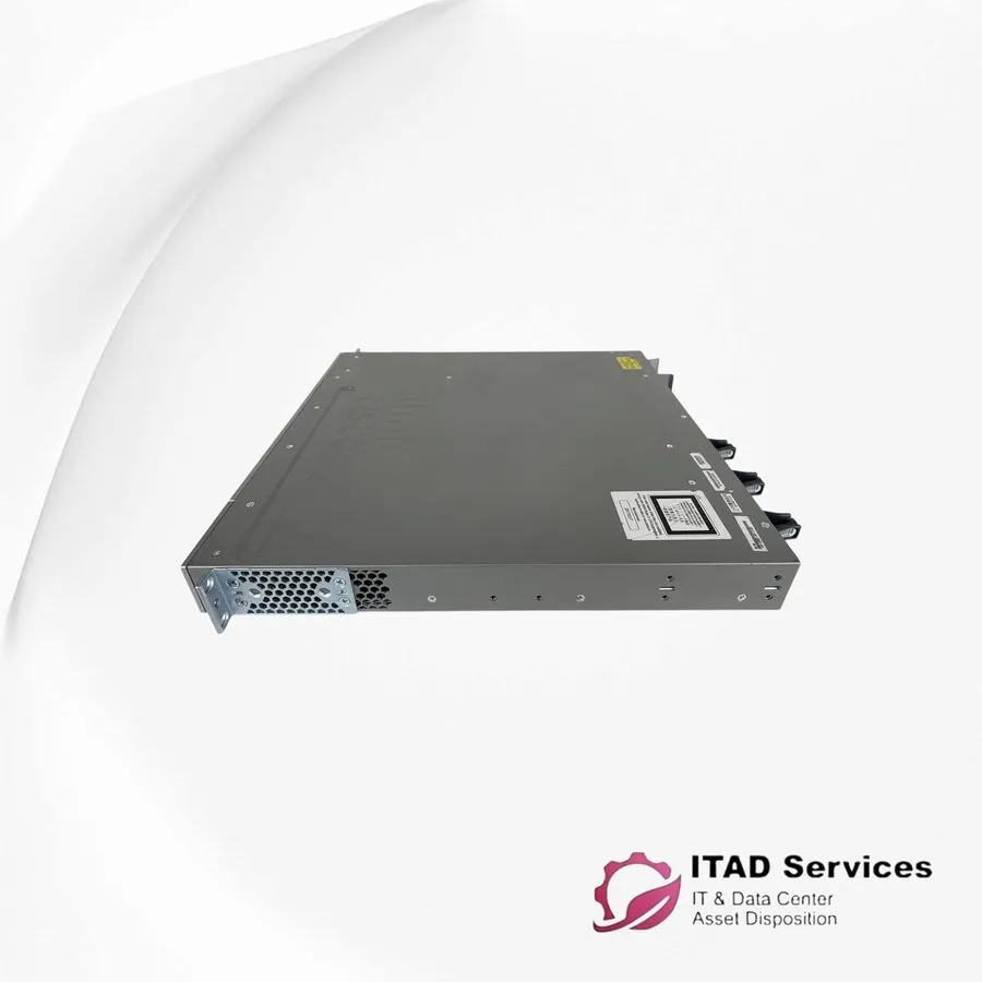 Коммутатор CISCO WS-C3850-48T-E V07 24 Port Ethernet Switch