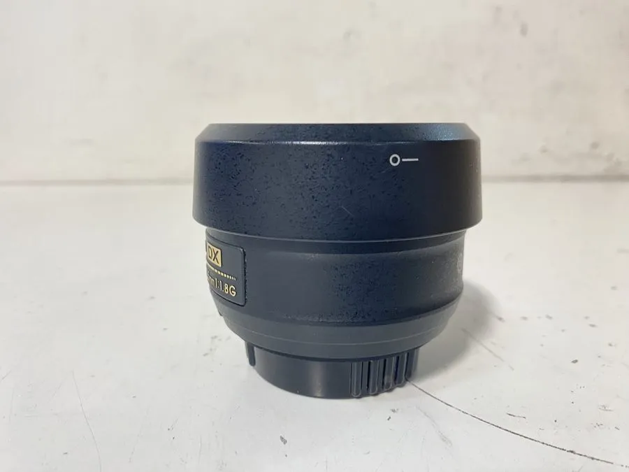 Объектив Nikon AF-S DX NIKKOR 35mm f/1.8G Lens