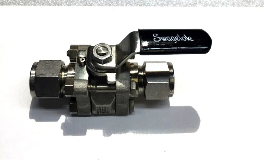 Клапан Swagelok SS-62TS8 Stainless Steel 3-Piece 60 Series Ball Valve FNSP