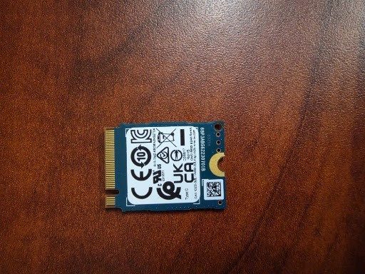 SSD-накопитель KIOXIA 256GB SSD NVMe M.2 2280 BG6 PCIe Gen4 x4 KBG60ZNV256G 100% — фото лота 2