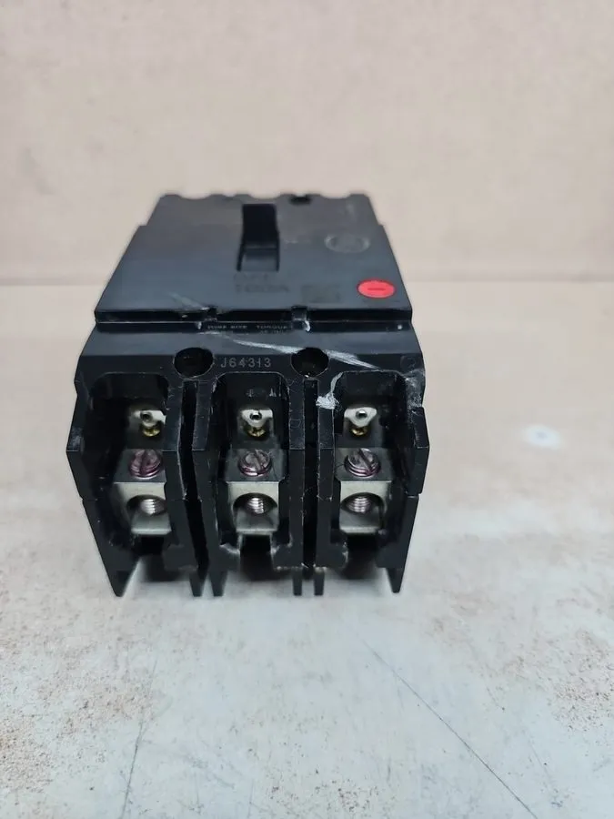 Автоматический выключатель GE General Electric 100A Circuit Breaker, 3-Pole, 480