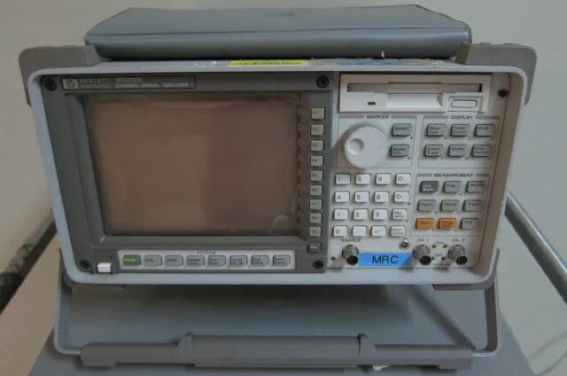 Анализатор HP/Agilent 35670A FFT Dynamic Signal Analyzer, DC-102.4 kHz, with opt