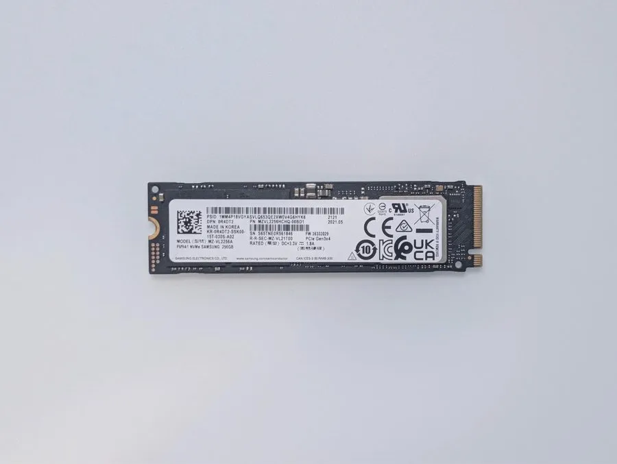 SSD-накопитель Samsung PM9A1 256GB SSD MZ-VL22560 PCIe Gen4x4 NVMe M.2 2280 MZVL
