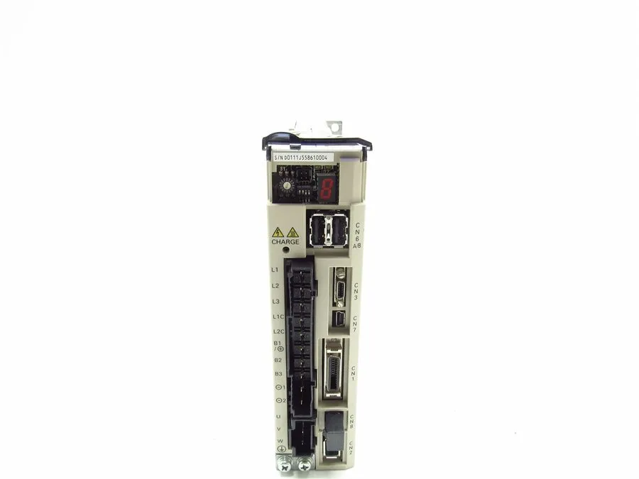 Сервопривод Yaskawa SGDV-1R6A11A Servopack AC Servo Drive