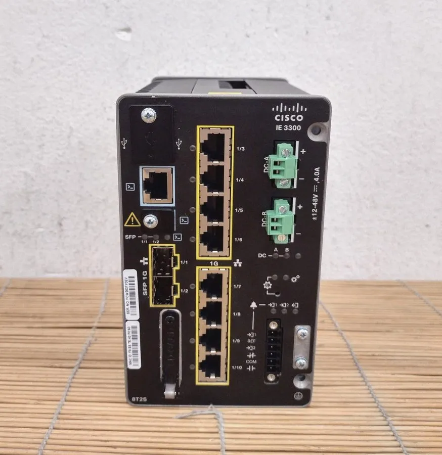 Коммутатор Cisco IE-3300-8T2S-E Catalyst IE3300 8 GE Copper 2 GE SFP Modular Net