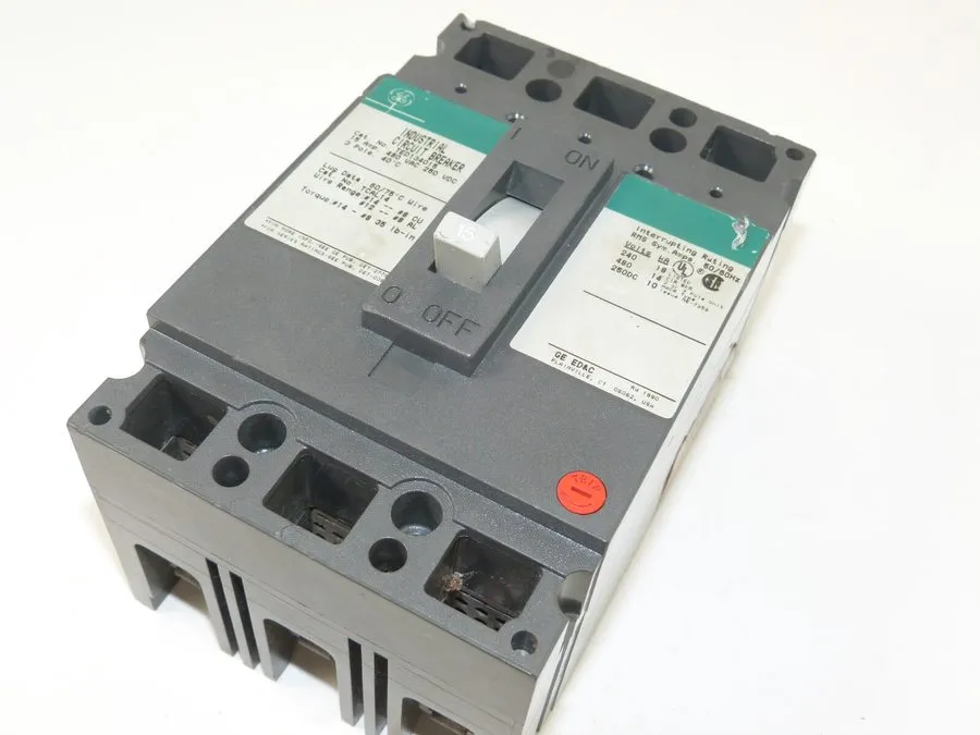 Автоматический выключатель GE TED134015 15A 3-Pole 480V AC E-Frame Circuit Break