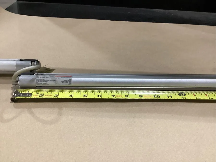 Световая завеса Keyence SL-C24H-T Safety Light Curtain Transmitter 24 Beam 460mm