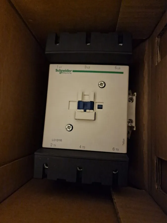 Контактор Schneider Electric Contactor LC1D115P7 / TeSys 037722