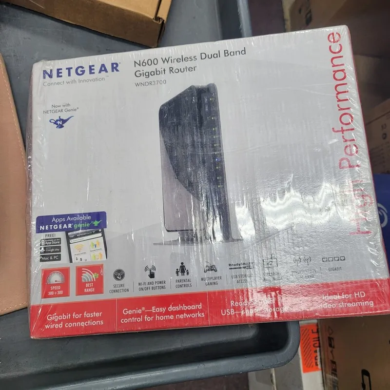 Маршрутизатор Netgear N600 300 Mbps 4-Port Gigabit Wireless N Router (WNDR3700)