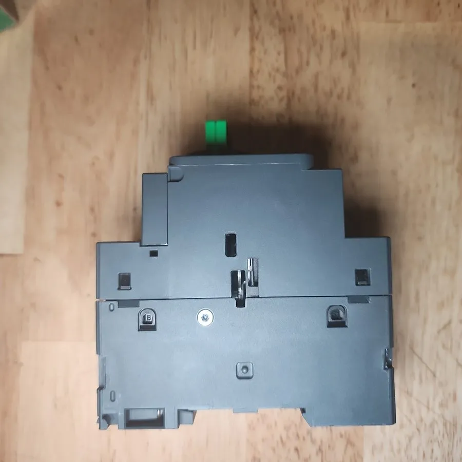 Автоматический выключатель SCHNEIDER ELECTRIC GV2P16 Motor Circuit Breaker 690V 