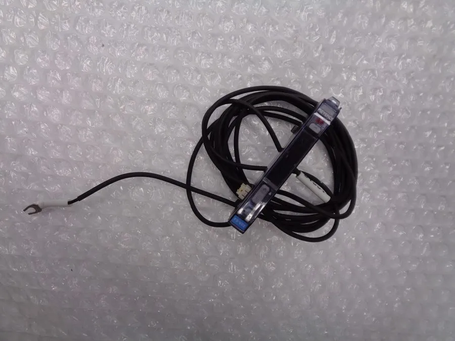 Датчик KEYENCE FS-V22 Fiber Optic Sensor