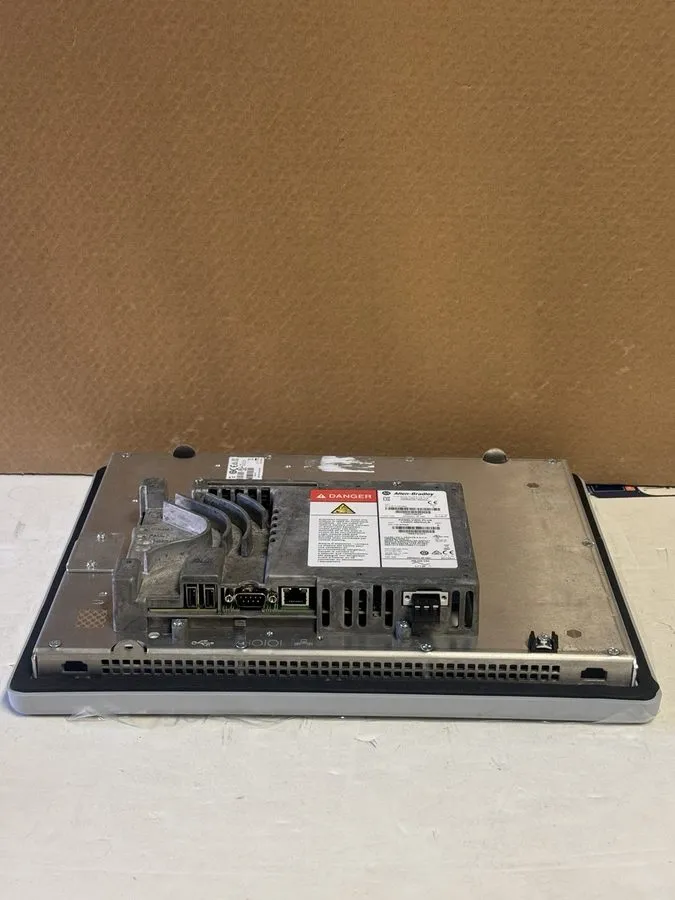 Панель оператора Allen-Bradley 2711P-T12C4A8 PanelView Plus 6 1250 Touch Color 1