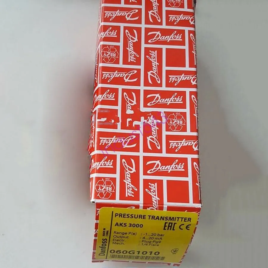Датчик давления Danfoss 060G1010 pressure transmitter AKS 3000