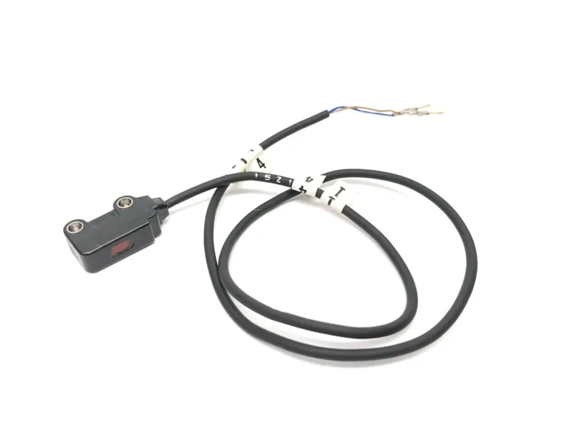 Фотоэлектрический датчик OMRON photoelectric sensor E3T-ST22M 2M