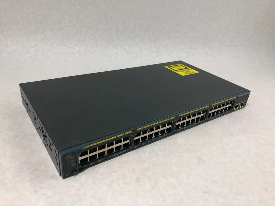 Коммутатор Cisco Catalyst 2960 Series WS-C2960-48TT-L V04 48-Port Ethernet Switc